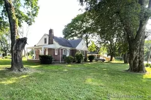 2 Old Salem Rd, Norwich, CT 06360 - Photo 1