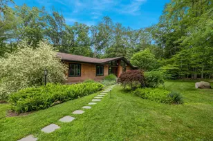 47 Chestnut Hill Rd, Stamford, CT 06903 - Photo 1