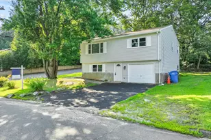 109 Courtland Ave, Waterbury, CT 06705 - Photo 1