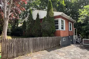 6 Victory Dr, New Haven, CT 06515 - Photo 1