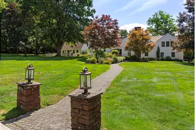 133 Main Street, Farmington, CT 06032 - Photo 1