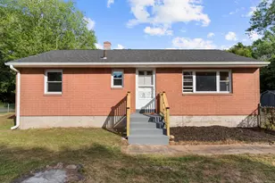 8 Peacock Dr, Meriden, CT 06451 - Photo 1