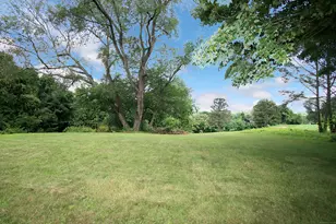 523 Treat Ln, Orange, CT 06477 - Photo 6