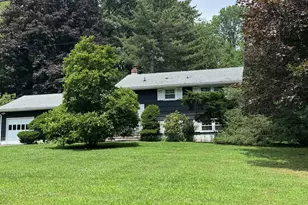 317 Narrow Ln, Orange, CT 06477 - Photo 1