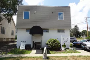 527 Tunxis Hill Rd, Fairfield, CT 06825 - Photo 1