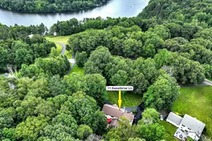 11 Sweetbriar Ln, Newtown, CT 06482 - Photo 1