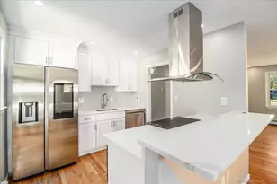 18 Greenbrier Rd, East Hartford, CT 06118 - Photo 1