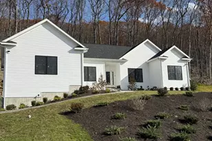 2 Deer Run Rd, Middlebury, CT 06762 - Photo 1