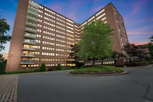 31 Woodland St, Hartford, CT 06105 - Photo 1