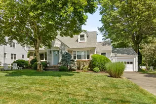 33 Ridgeley St, Darien, CT 06820 - Photo 1