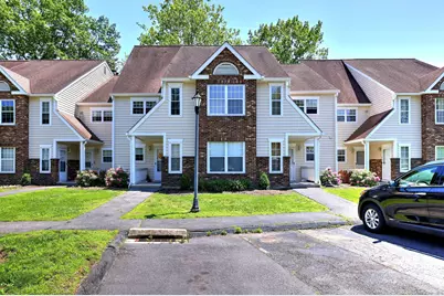 25 Janet Circle #F, Bridgeport, CT 06606 - Photo 1