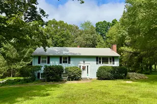 105 Chesterfield Rd, East Lyme, CT 06333 - Photo 1