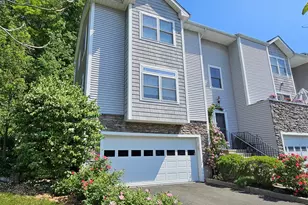 46 Stetson Pl, Danbury, CT 06811 - Photo 1