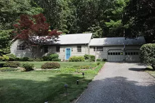 29 Graham Rd, East Windsor, CT 06016 - Photo 1