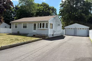 43 Hellstrom Rd, East Haven, CT 06512 - Photo 1