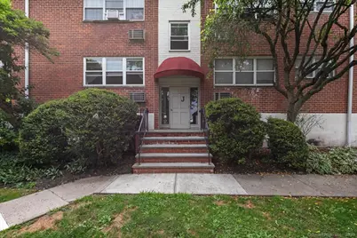 11 Bedford Avenue #APT J2, Norwalk, CT 06850 - Photo 1