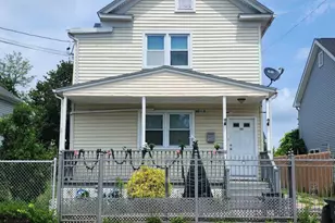 33 Trowel St, Bridgeport, CT 06608 - Photo 1