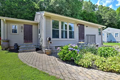 31 Bruce Lane, Meriden, CT 06451 - Photo 1