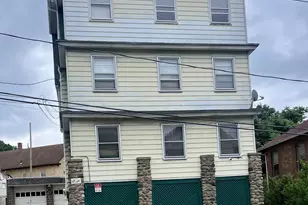 52 Howard St, Waterbury, CT 06705 - Photo 1