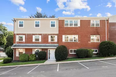 50 Greenhouse Road #42D, Bridgeport, CT 06606 - Photo 1