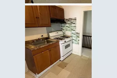 371 Myrtle Avenue #2, Bridgeport, CT 06604 - Photo 1