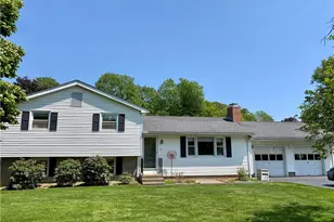 14 Stonegate Dr, Branford, CT 06405 - Photo 1