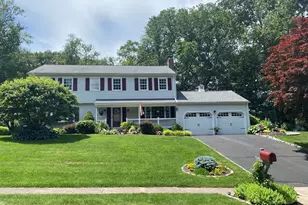 15 Royalwood Ct, Cheshire, CT 06410 - Photo 1