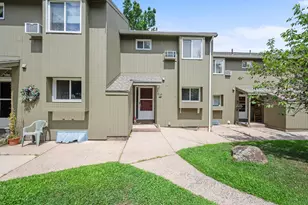 17 McKenna Dr, Middletown, CT 06457 - Photo 1