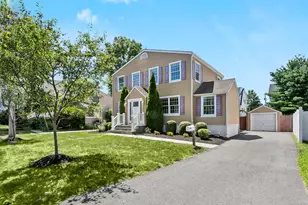 204 Eastlawn St, Fairfield, CT 06824 - Photo 1