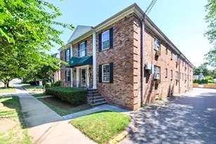398 Courtland Ave, Stamford, CT 06906 - Photo 1
