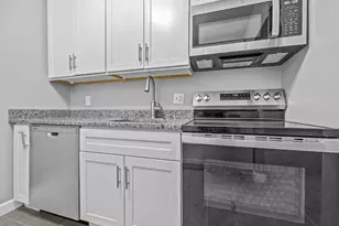 304 Pine Rock Ave, Hamden, CT 06514 - Photo 1