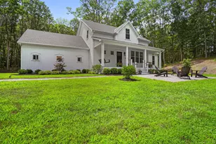 10 Castle Meadow Rd, Newtown, CT 06470 - Photo 1