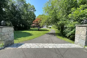 42 Ta'Agan Point Rd, Danbury, CT 06811 - Photo 1