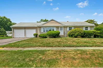 60 Red Coach Drive, Stratford, CT 06614 - Photo 1