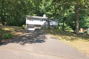 124 Malcolm Rd, West Haven, CT 06516 - Photo 1