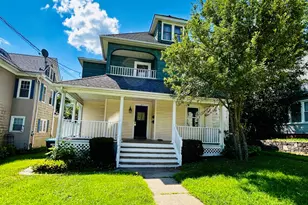 27 Pleasant St, Putnam, CT 06260 - Photo 1