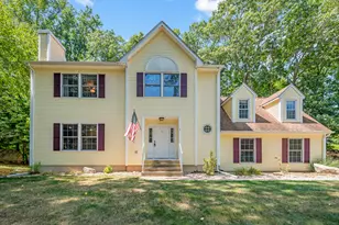 3 Kerrie Ct, Ledyard, CT 06335 - Photo 1