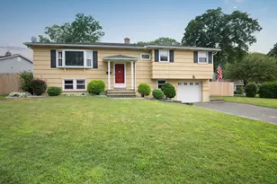 77 Parklawn Dr, Waterbury, CT 06708 - Photo 1