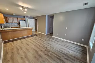 136 Meridian St, Groton, CT 06340 - Photo 1