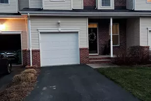 19 Last Leaf Cir, Windsor, CT 06095 - Photo 1