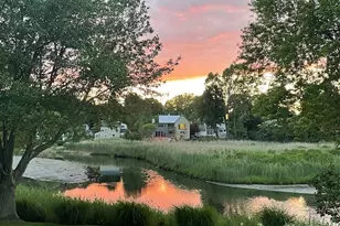 402 Riverside Dr, Fairfield, CT 06824 - Photo 1