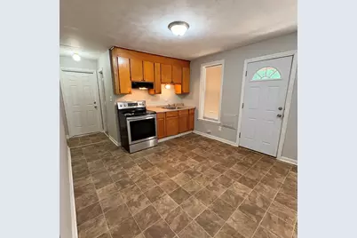 27 Summer Street #B, Bristol, CT 06010 - Photo 1