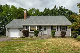 18 Ivy Rd, Plainville, CT 06062 - Photo 1