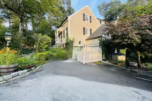 12 Inglenook Dr, New Fairfield, CT 06812 - Photo 1