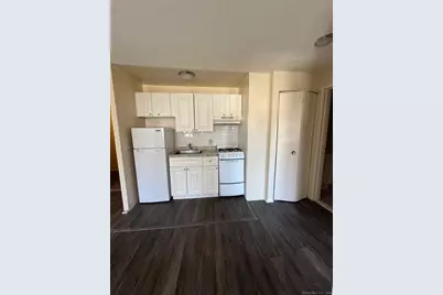 125 Granfield Avenue #1B, Bridgeport, CT 06610 - Photo 1