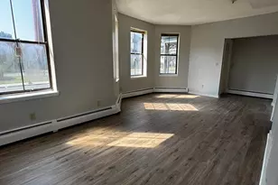 58 Maple Ave, Hartford, CT 06114 - Photo 1