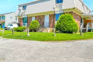 387 Bucks Hl Rd, Waterbury, CT 06704 - Photo 1