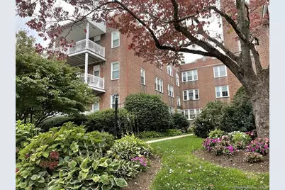 19 Robin Road #C-3, West Hartford, CT 06107 - Photo 1