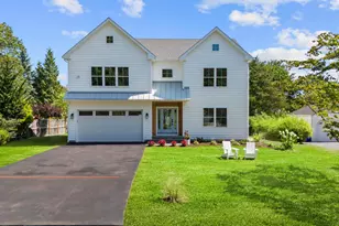 72 Lloyd Dr, Fairfield, CT 06825 - Photo 1