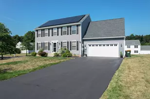 127 Cobblestone Ln, Meriden, CT 06450 - Photo 1